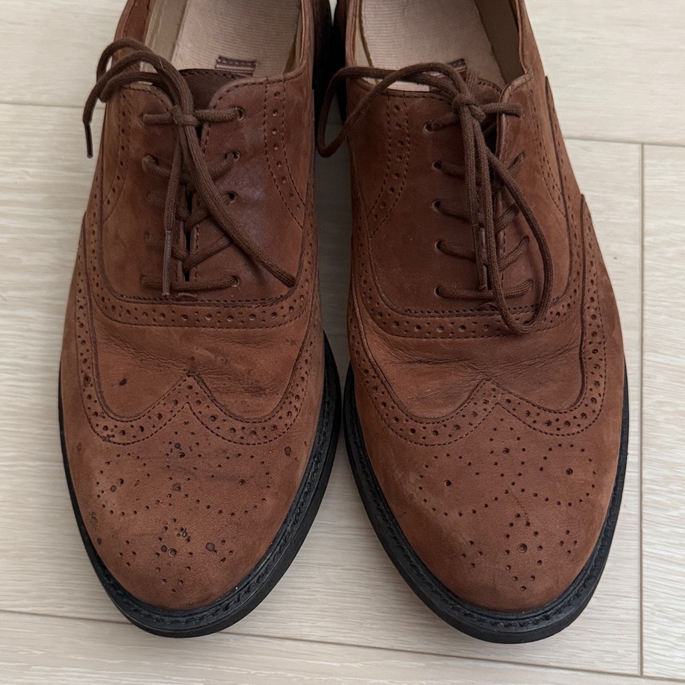 Rockport Men's Tan Oxfords with Brogue Detailing - Picture 7 of 10